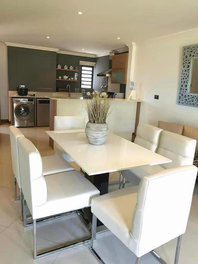 Ocean Bliss By Oasis Holidays Leilighet Flic-en-Flacq Eksteriør bilde